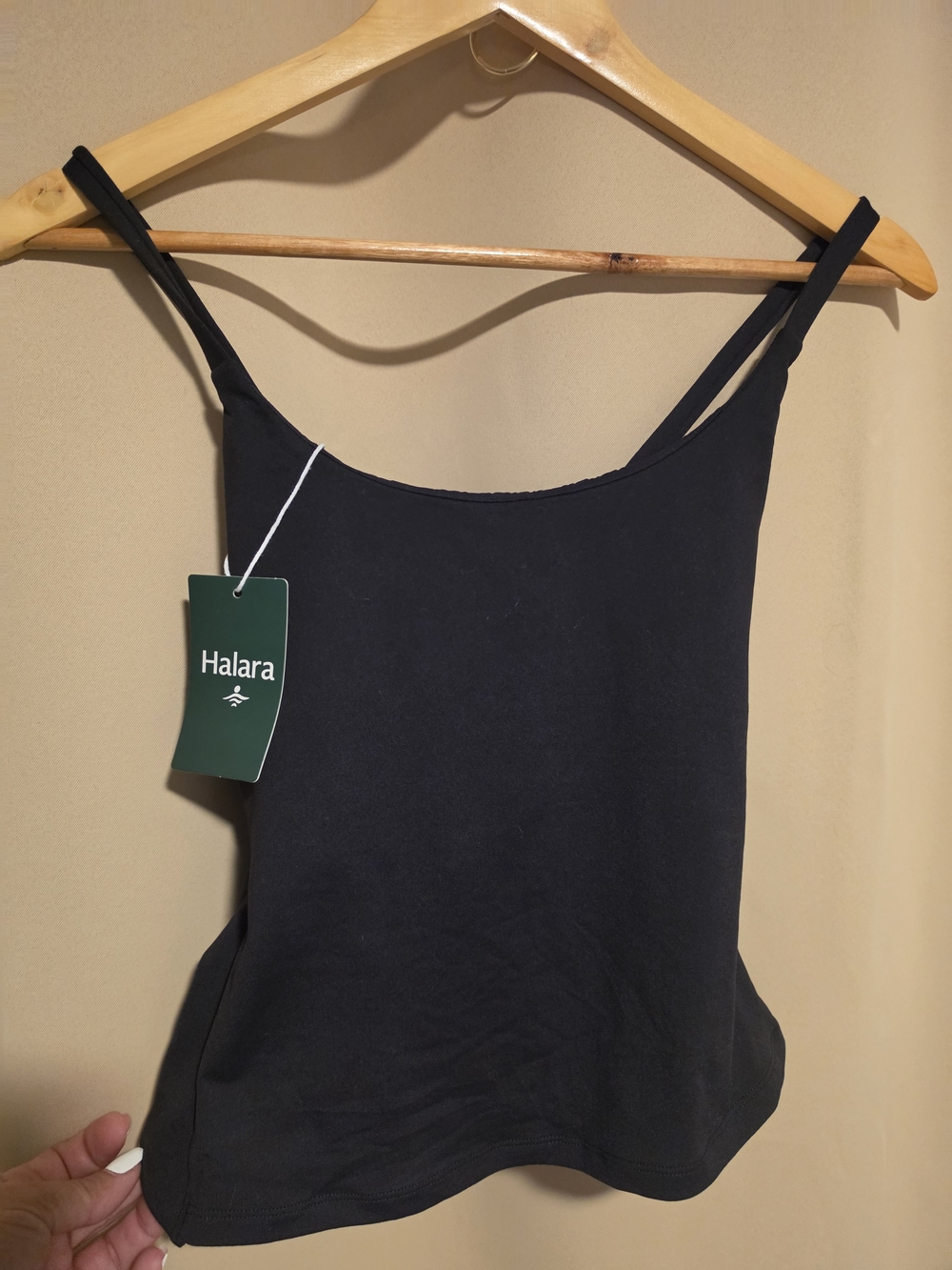 HALARA Black Slim-Strap Square Neck Camisole